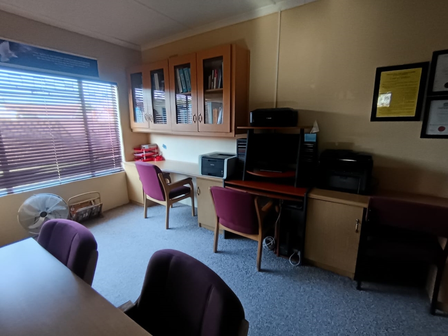 3 Bedroom Property for Sale in Riviera Northern Cape